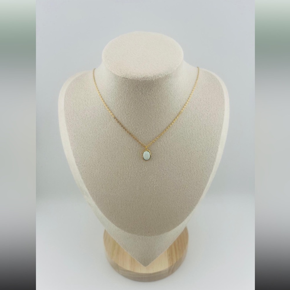 Stainless steel Elegant Gold Necklace with White Pendant